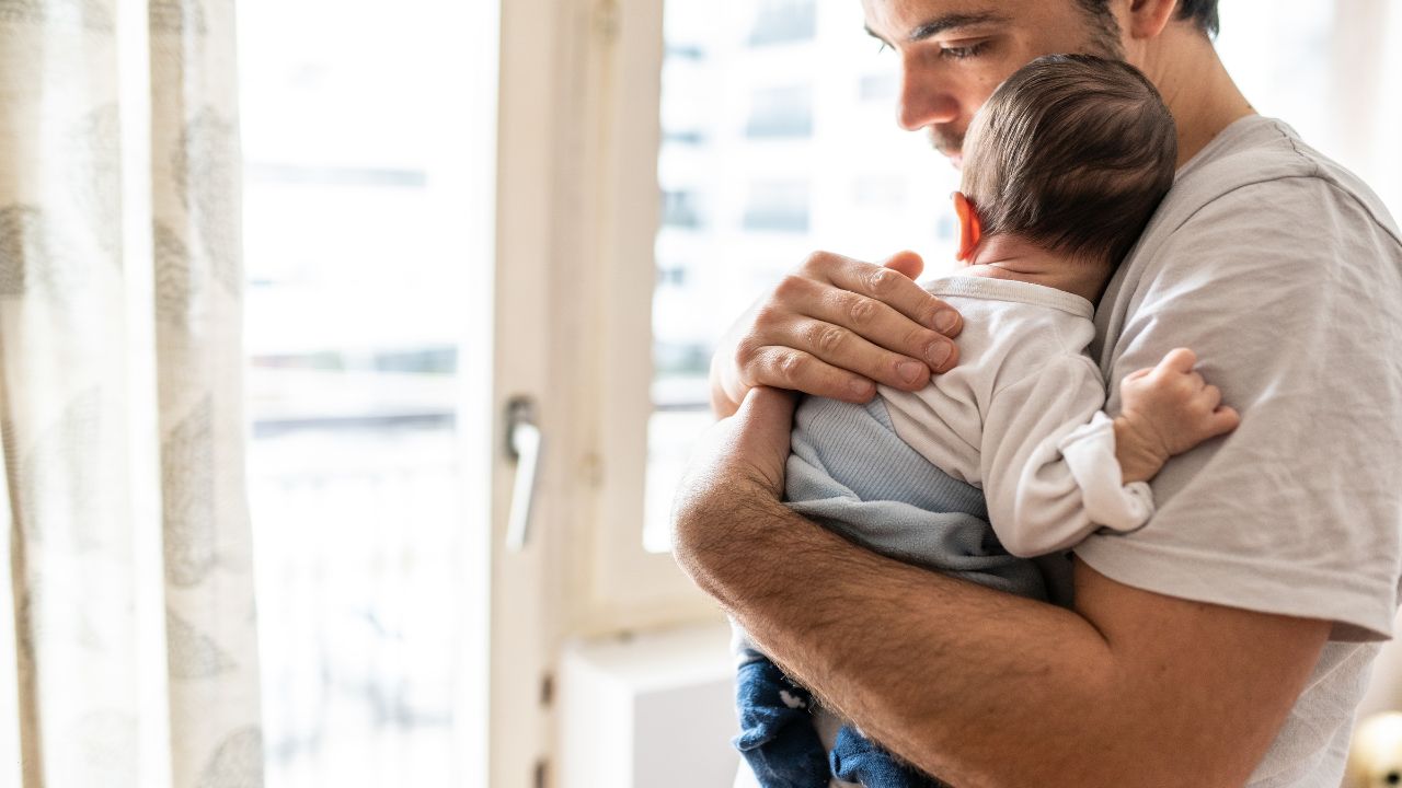 10 Things Dads Can Do to Bond with Their Newborn
