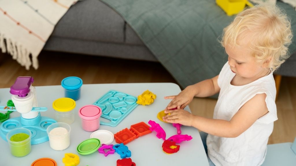 Best Indoor Activities for Rainy Days with Toddlers in the UK